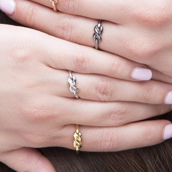 Knot ring in solid gold, RN215 - Image 5