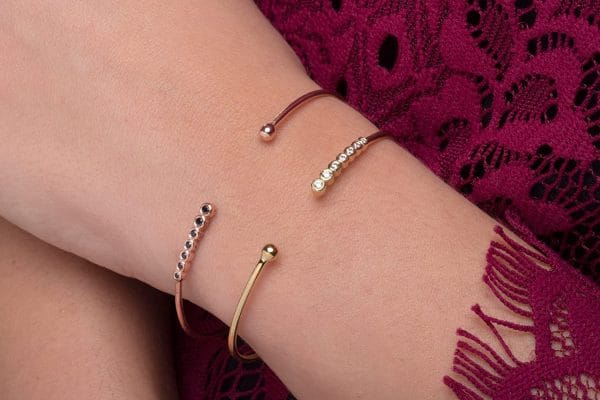 7 diamonds open gold bangle - Image 7