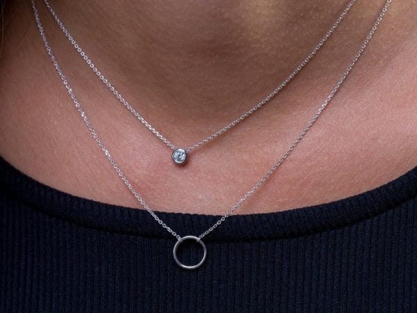 Circle geometric gold necklace - Image 3