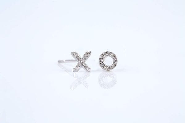 Diamond XO gold stud earrings - Image 10