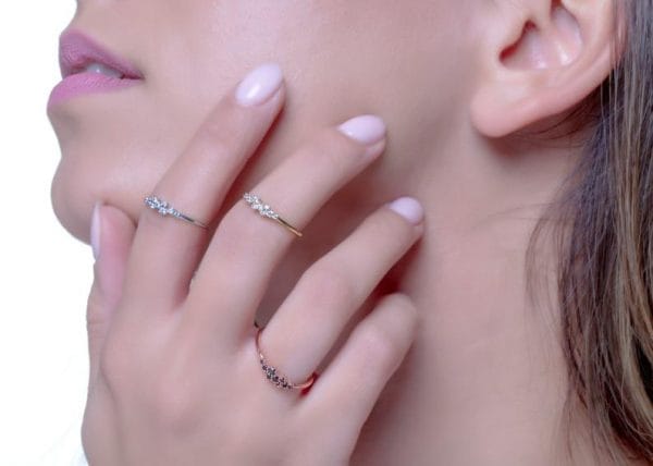 Gold ring with cluster diamonds - Image 4