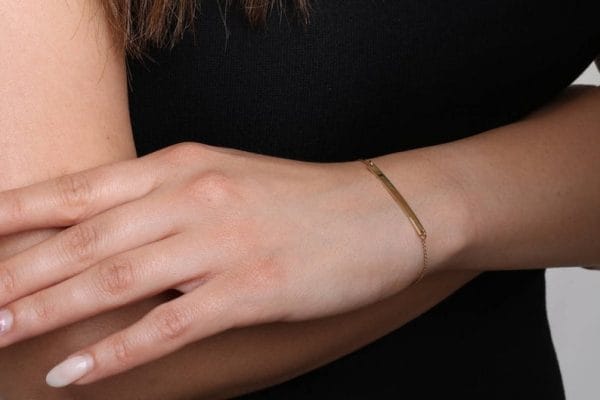 Bar bracelet in solid gold - Image 4