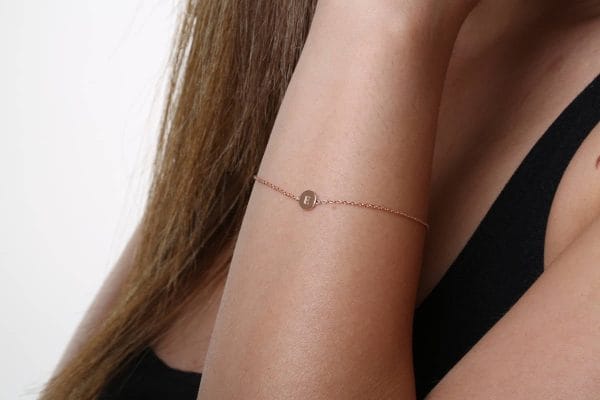 Initial letter bracelet 1 Initial letter disc bracelet - Image 1