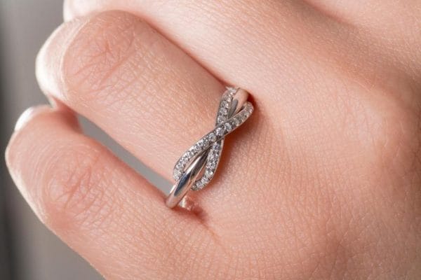 Knot diamond infinity ring, RN255 - Image 4