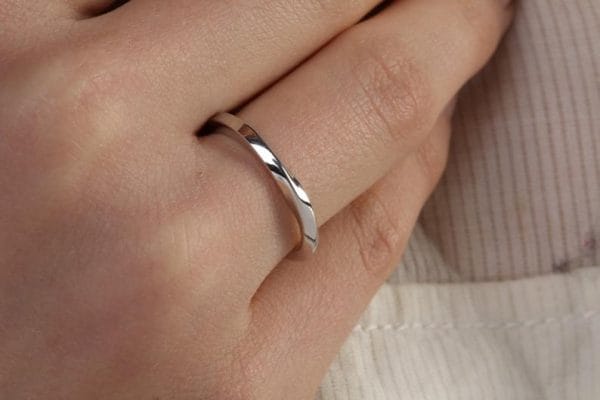 Mobius 2.3mm 3 Mobius gold ring 2.2mm, RN135 - Image 1