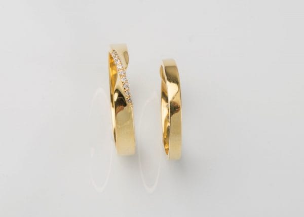 Mobius 9 diamond ring 3.3mm, RN110 - Image 5