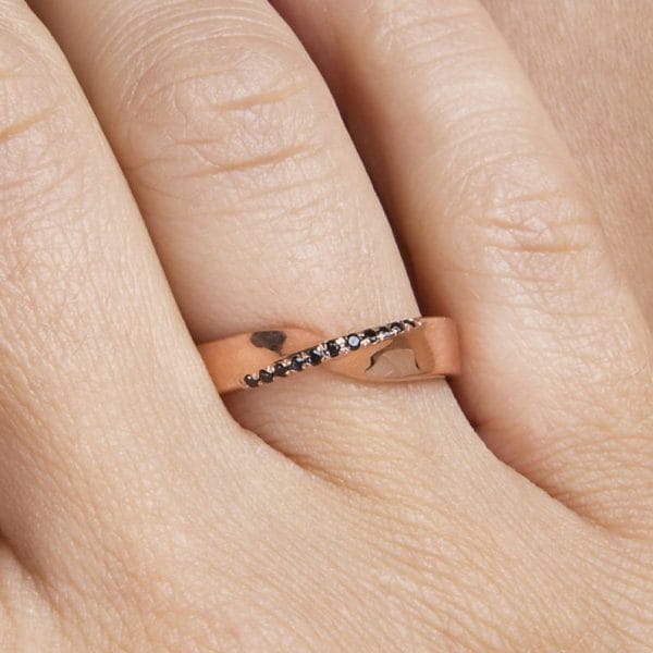 Mobius 9 diamond ring 4.5mm, RN120 - Image 2