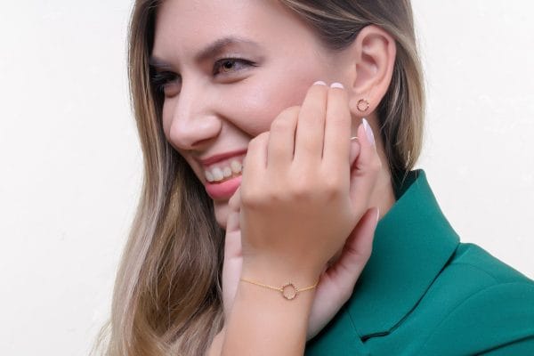 Rainbow circle gold earrings - Image 6