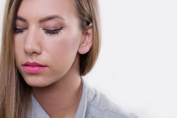 Tiny diamond bar earrings 5 Tiny diamond bar gold earrings - Image 7