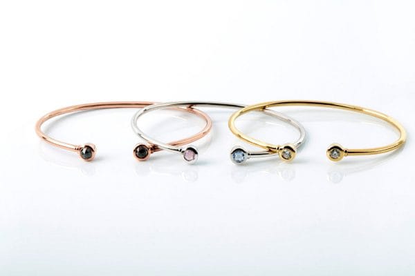 Two Diamond solid gold bangle - Image 6