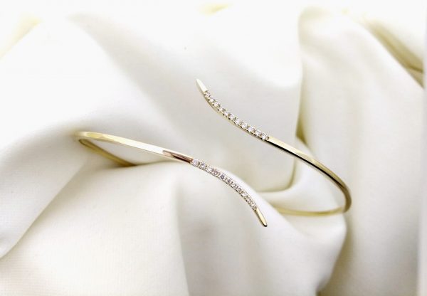 Unique bangle bracelet with 22 diamonds - Image 7