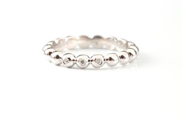 Diamond dotted gold ring - Image 3