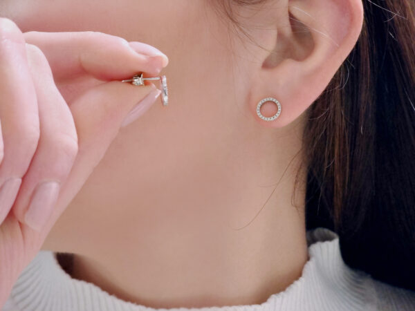 22st b Diamond circle gold earrings - Image 3