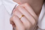 Cross ring in solid gold