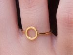 Circle ring in solid gold
