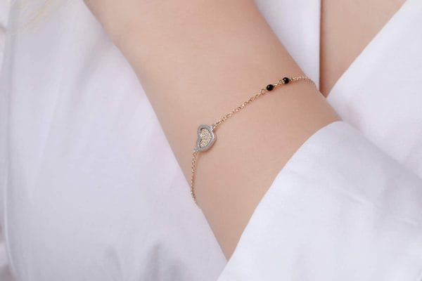 Dainty heart bracelet 1 Dainty diamond heart bracelet - Image 1