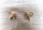 Diamond bow gold earrings - Image 8