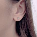 Diamond flower stud earrings - Image 4