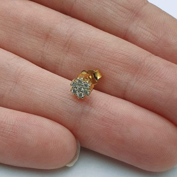 Diamond flower stud earrings - Image 5