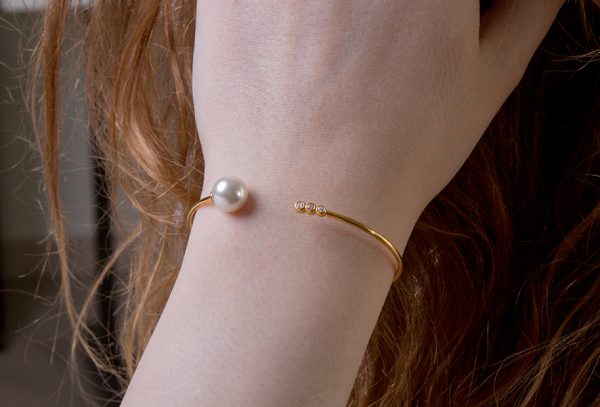Diamond pearl bangle 2 Diamond pearl gold bangle - Image 1