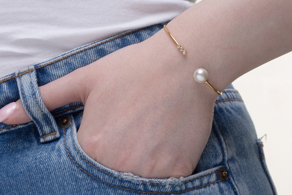 Diamond pearl bangle 3 Diamond pearl gold bangle - Image 4