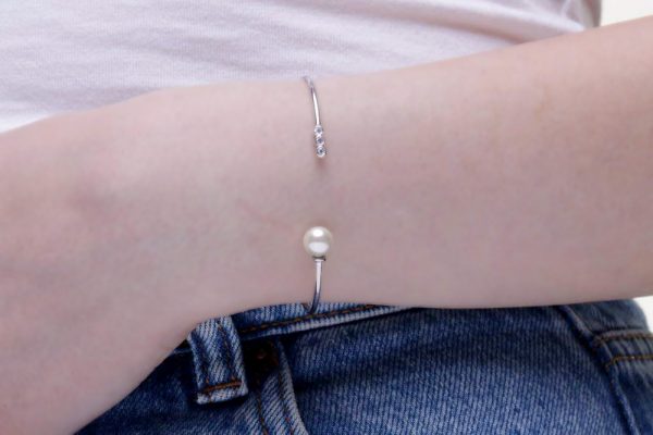 Diamond pearl bangle 4 Diamond pearl gold bangle - Image 5
