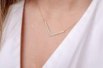 Large flat chevron gold necklace - Image 5