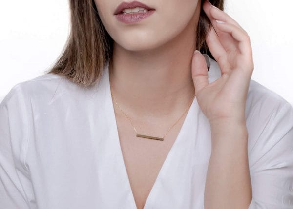 Personalized gold bar necklace - Image 3