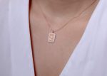 Square necklace framed with diamonds - Image 4