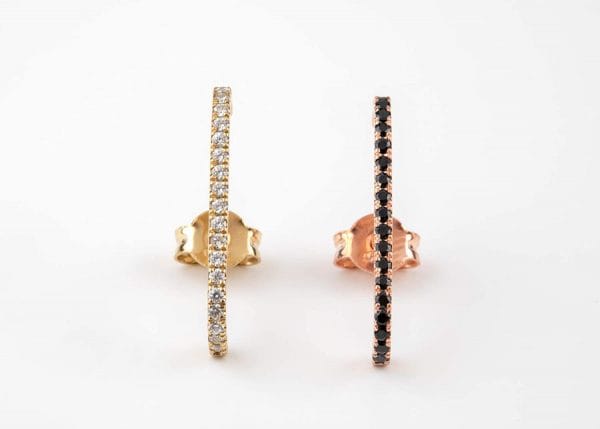 Single long diamond bar earring - Image 5