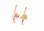 Single gold bar stud earring - Image 7