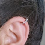 Tiny Diamond solid gold earcuff - Image 3