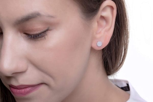 Tiny Sun studs in solid gold - Image 6