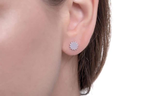 Tiny Sun studs in solid gold - Image 7