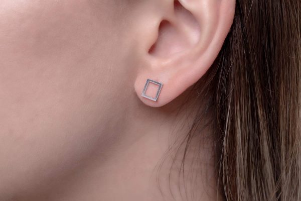 Tiny square stud earrings 4 Tiny square gold stud earrings - Image 5