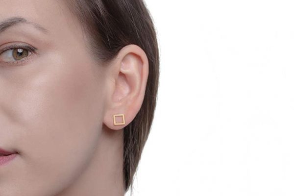 Tiny square stud earrings 4a Tiny square gold stud earrings - Image 6
