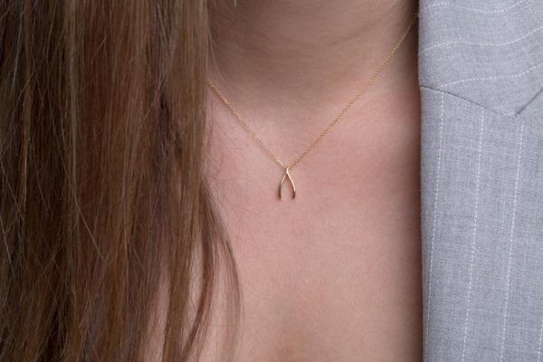 Tiny wishbone necklace 5 Tiny wishbone gold necklace - Image 5