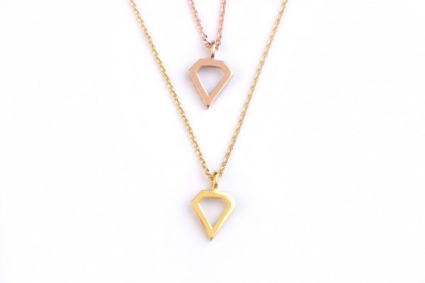 Diamond outline gold necklace - Image 5