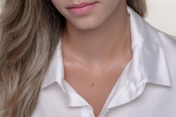 Diamond outline gold necklace - Image 6