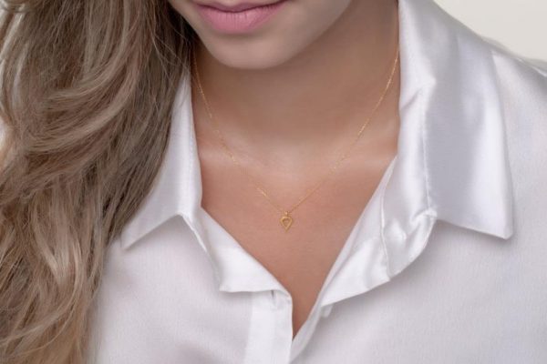 Diamond outline gold necklace - Image 8