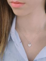 Diamond shaped necklace in solid gold - Image 2