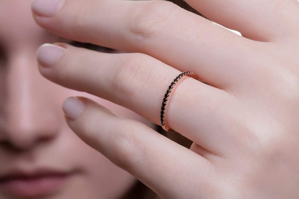 18 diamond eternity band, 1.4mm - Image 4