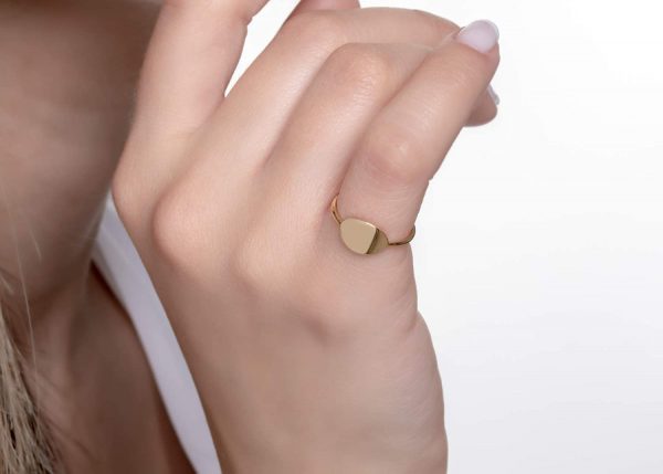 Unique oval signet ring, Initial ring - Image 2