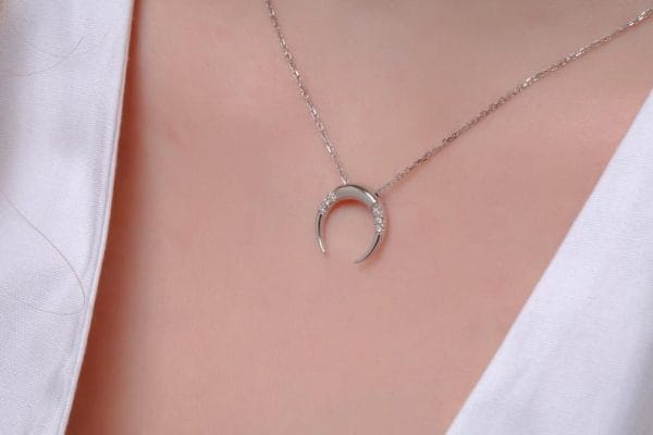 Crescent moon diamond gold necklace - Image 3