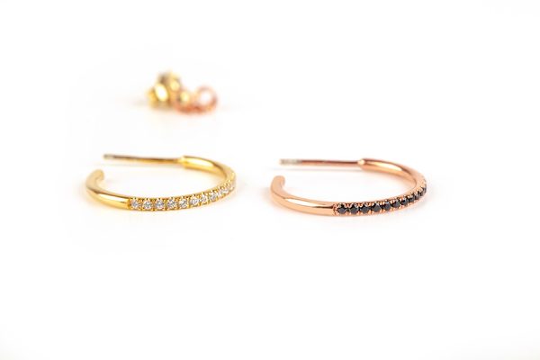 Diamond large hoop gold earrings - Image 9