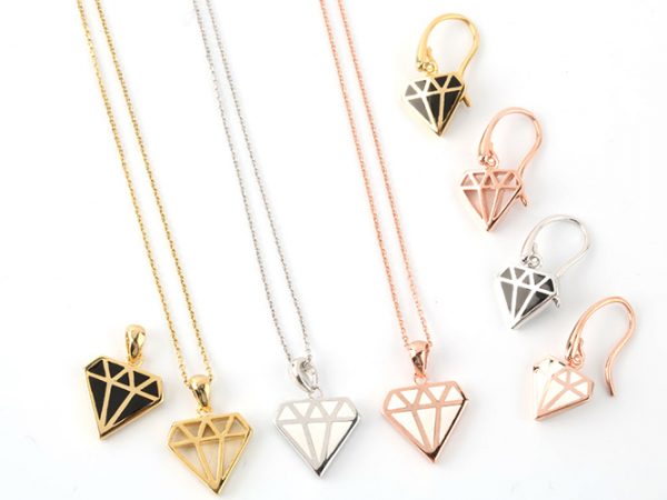 Diamond shaped enamel earrings - Image 5