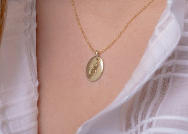 Oval shape initial necklace with diamond - Image 3