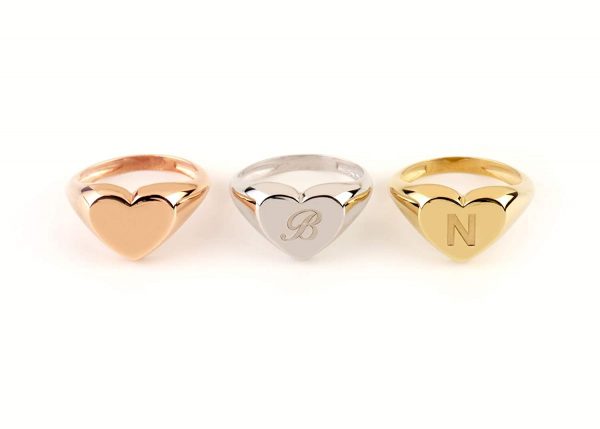 Signet gold ring in heart shape - Image 7