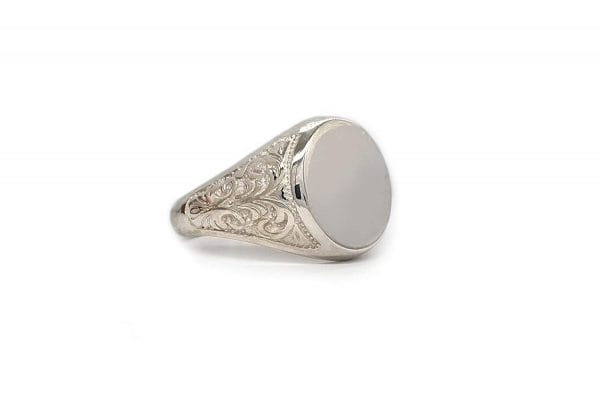 Unisex Oval custom signet ring in solid gold, RN386 - Image 6