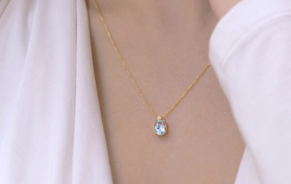 Swiss topaz necklace 3 Blue topaz necklace with a tiny diamond - Image 1